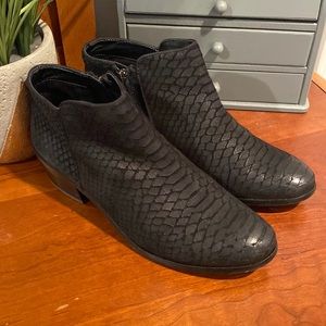 Sam Edelman short booties 7 1/2